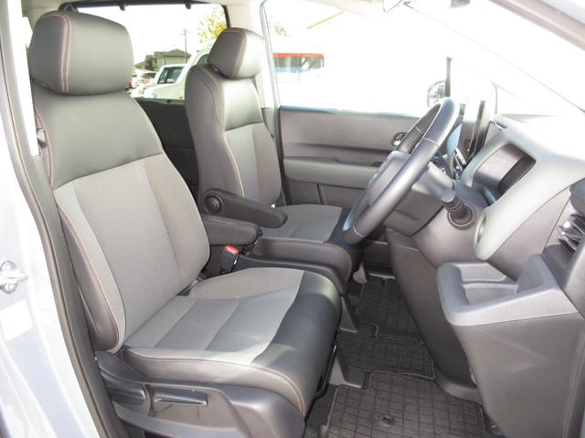 フリード クロスター　／禁煙車／元試乗車／ワンオーナー／フルセグＴＶ／純正１１．４インチメモリーナビ／Ｂｌｕｅｔｏｏｔｈ／ドラレコ／ＥＴＣ／リアカメラ／　追従機能付きクルーズコントロール／シートヒーター／　ＥＣＯＮモード（18枚目）