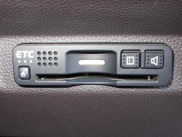 フリード Ｇ・ホンダセンシング　純正９インチメモリーナビＢｌｕｅｔｏｏｔｈＥＴＣＲカメラワンオーナー　Ｆセグ　追突被害軽減ブレーキ　ｉストップ　Ｗエアバッグ　パワーウィンドウ　１オ－ナ－　アクティブクルーズコントロール　スマートキ（11枚目）