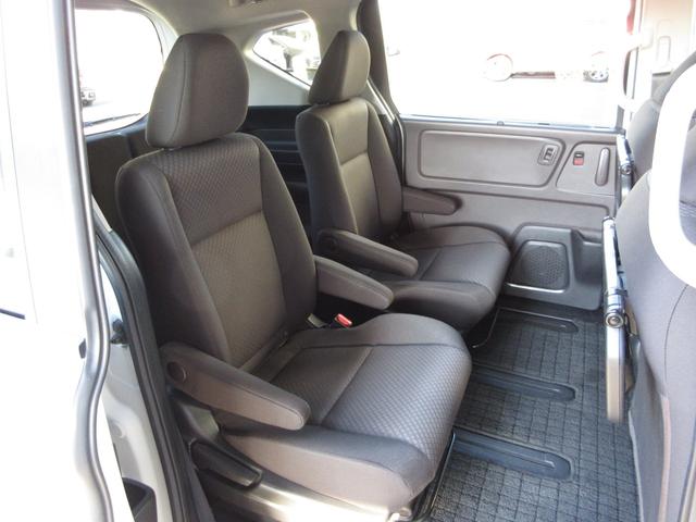 フリード Ｇ・ホンダセンシング　純正９インチメモリーナビＢｌｕｅｔｏｏｔｈＥＴＣＲカメラワンオーナー　Ｆセグ　追突被害軽減ブレーキ　ｉストップ　Ｗエアバッグ　パワーウィンドウ　１オ－ナ－　アクティブクルーズコントロール　スマートキ（15枚目）