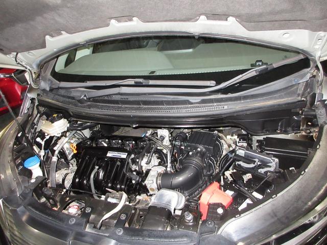 フリードハイブリッド ハイブリッド・Gホンダセンシング パイオニアメモリーナビBluetoothETCRカメラ 軽減ブレーキ キーフリーシステム ワンセグTV DVD再生可能 後カメラ Aクルーズ LEDヘッドランプ 横滑防止 パワーウインドウ 3列シート(3枚目)