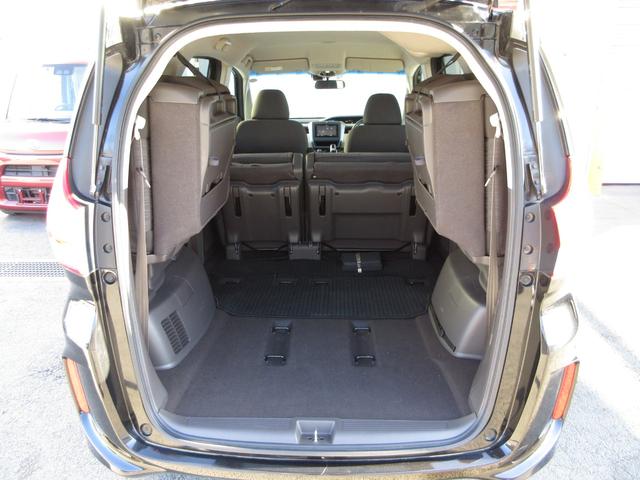 フリードハイブリッド ハイブリッド・Gホンダセンシング パイオニアメモリーナビBluetoothETCRカメラ 軽減ブレーキ キーフリーシステム ワンセグTV DVD再生可能 後カメラ Aクルーズ LEDヘッドランプ 横滑防止 パワーウインドウ 3列シート(17枚目)