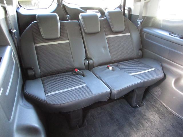 ステップワゴンスパーダ スパーダ・クールスピリット　ホンダセンシング　メモリーナビ　マルチビューカメラ　後席モニター　シートヒーター　ＥＴＣ　ＬＥＤヘッドライト　ワンオーナー　７人乗り（10枚目）