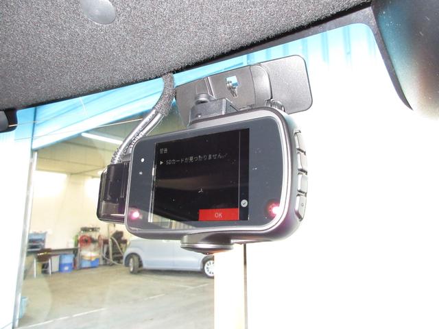 N-BOXカスタム G・Lターボホンダセンシング 衝突軽減ブレーキ/認定中古車/ワンセグTV/メモリーナビ/ETC/ドライブレコーダー/バックモニター/両側電動スライドドア/シートヒーター/LEDライト/スマートキー/横滑り防止装置/純正アルミ PW(4枚目)