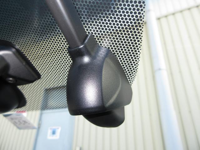 フリード G ホンダセンシング純正メモリーナビBluetoothETCRカメラワンオーナー AUTOライト Aクルーズ 記録簿 3列シート カーテンエアバック LEDヘッドライト パワーウインドウ 地デジ イモビ(4枚目)