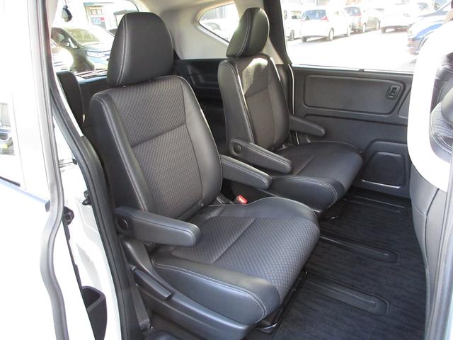 フリード G ホンダセンシング純正メモリーナビBluetoothETCRカメラワンオーナー AUTOライト Aクルーズ 記録簿 3列シート カーテンエアバック LEDヘッドライト パワーウインドウ 地デジ イモビ(15枚目)