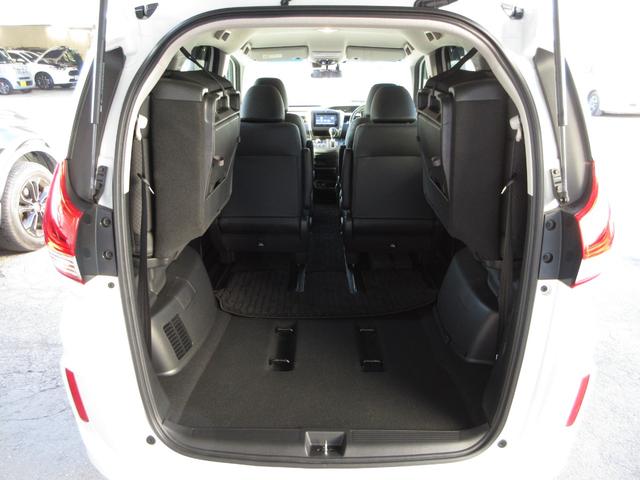 フリード G ホンダセンシング純正メモリーナビBluetoothETCRカメラワンオーナー AUTOライト Aクルーズ 記録簿 3列シート カーテンエアバック LEDヘッドライト パワーウインドウ 地デジ イモビ(17枚目)