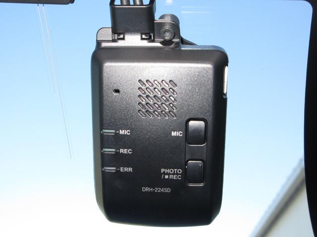 WR-V Z+ 禁煙車ホンダセンシング純正9インチメモリーナビBluetoothドラレコETCRカメラワンオーナー クリソナ 追突軽減ブレーキ フルセグテレビ サイドエアバッグ USB 盗難防止システム Bカメラ(6枚目)