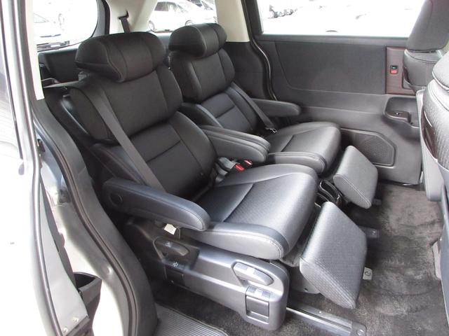 オデッセイハイブリッド ｅ：ＨＥＶアブソルート・ＥＸ　ホンダセンシング純正１０インチメモリーナビＢｌｕｅｔｏｏｔｈドラレコＥＴＣＲカメラワンオーナー　電動Ｒゲート　ＬＥＤライト　シ－トヒ－タ－　両側ＰＳＤ　パワ－シ－ト　Ｐアシスト　整備記録簿　フルセグ（16枚目）