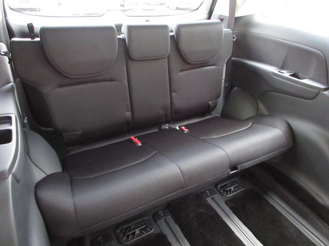 オデッセイハイブリッド ｅ：ＨＥＶアブソルート・ＥＸ　ホンダセンシング純正１０インチメモリーナビＢｌｕｅｔｏｏｔｈドラレコＥＴＣＲカメラワンオーナー　電動Ｒゲート　ＬＥＤライト　シ－トヒ－タ－　両側ＰＳＤ　パワ－シ－ト　Ｐアシスト　整備記録簿　フルセグ（17枚目）