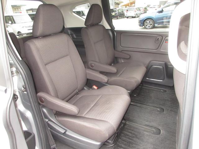 フリード Ｇ・ホンダセンシング　純正メモリーナビＢｌｕｅｔｏｏｔｈドラレコＥＴＣＲカメラワンオーナー　Ｆセグ　追突被害軽減ブレーキ　ｉストップ　Ｗエアバッグ　パワーウィンドウ　１オ－ナ－　アクティブクルーズコントロール　スマートキ（18枚目）