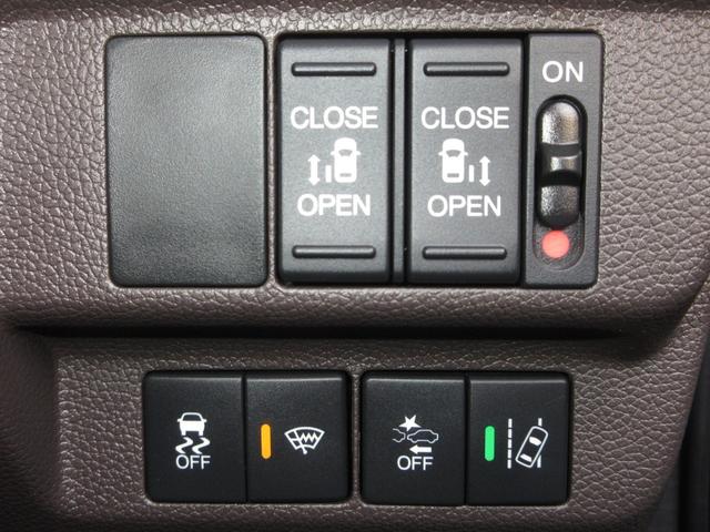 フリード Ｇ・ホンダセンシング　ワンオーナー　禁煙　１年保証　車検整備付　７人乗り　パナソニックメモリーナビ　フルセグＴＶ　ＢＴオーディオ接続　ＣＤ＆ＤＶＤ再生　リアカメラ　ＥＴＣ　両側パワースライドドア　ヒーター付ドアミラー（14枚目）