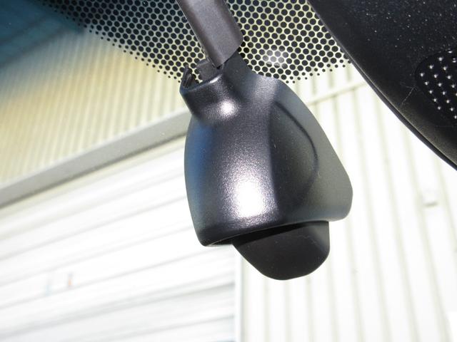 ヴェゼル ハイブリッドRS・ホンダセンシング いまコレ+フロアマット純正8インチメモリーナビBluetoothドラレコETCRカメラワンオーナー ETC付 1オ-ナ- 定期点検記録簿 サイドSRS フルオートエアコン USB接続 両席エアバック(5枚目)