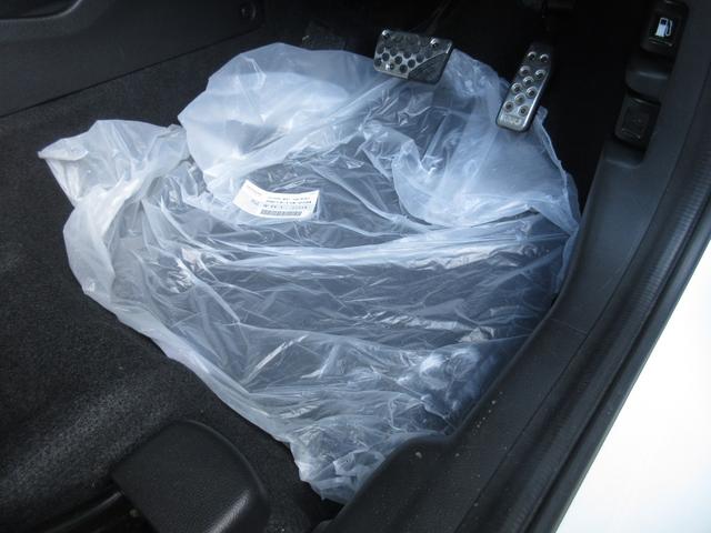 ヴェゼル ハイブリッドRS・ホンダセンシング いまコレ+フロアマット純正8インチメモリーナビBluetoothドラレコETCRカメラワンオーナー ETC付 1オ-ナ- 定期点検記録簿 サイドSRS フルオートエアコン USB接続 両席エアバック(6枚目)