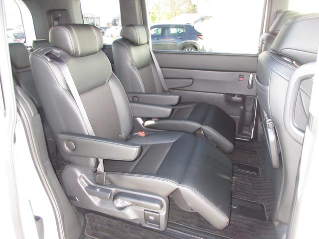 ステップワゴン ｅ：ＨＥＶスパーダ　禁煙車ホンダセンシング純正９インチメモリーナビＢｌｕｅｔｏｏｔｈドラレコＥＴＣＲカメラワンオーナー　１オーナー　マルチカメラ　デュアルエアコン　フルオートエアコン　ＥＳＣ　シートヒータ　オートライト（19枚目）