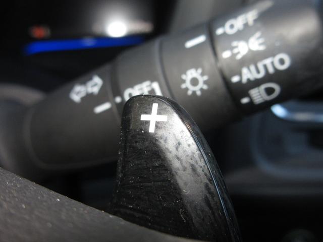 ヴェゼル ハイブリッドZ ホンダセンシング純正メモリーナビBluetoothドラレコETCRカメラワンオーナー スマキー LEDランプ 禁煙 ETC付 USB 整備記録簿 シ-トヒ-タ- サイドカーテンエアバック VSA(12枚目)