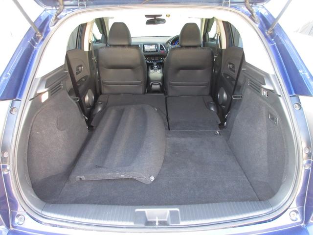 ヴェゼル ハイブリッドZ ホンダセンシング純正メモリーナビBluetoothドラレコETCRカメラワンオーナー スマキー LEDランプ 禁煙 ETC付 USB 整備記録簿 シ-トヒ-タ- サイドカーテンエアバック VSA(17枚目)