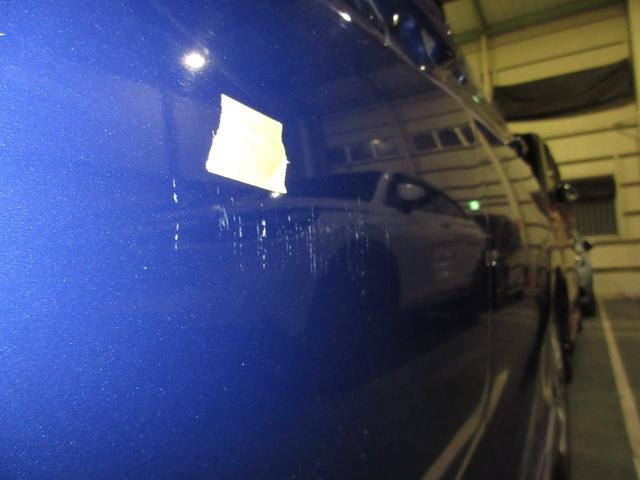 フィット 13G・Fパッケージ この車両は未加修現状販売「そのまんま車」になります。傷や凹み・内装を現状にて展示しております。詳しくはスタッフにお問い合わせください。ナビ バックカメラ ワンオーナー 禁煙車 当社点検パック実施済(7枚目)