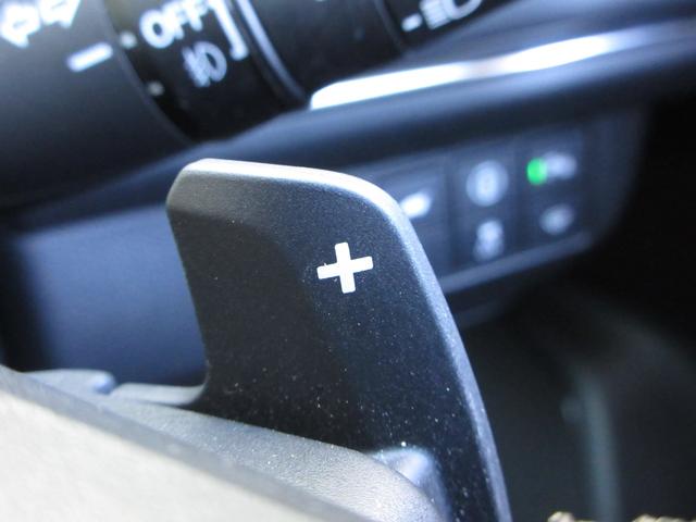 ヴェゼル e:HEVZ ホンダセンシングホンダコネクトディスプレイBluetoothETCRカメラワンオーナー 衝突回避支援ブレーキ機能 パノラミックビューモニター 1オナ スマキ フルオートエアコン エアバッグ 記録簿付(14枚目)