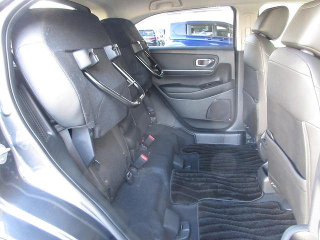 ヴェゼル e:HEVZ 1年保証(走行距離無制限) 禁煙車 2024年製タイヤ コネクトディスプレイ ドラレコ 障害物センサー 障害物センサー オートハイビーム フルセグ USBポート 減速セレクター1オーナー ETC2.0(12枚目)