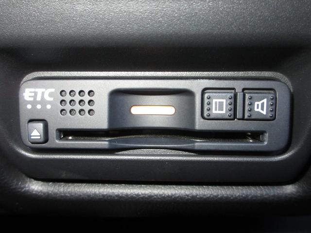 ステップワゴンスパーダ スパーダ・クールスピリットホンダセンシング　純正９インチメモリーナビＢｌｕｅｔｏｏｔｈＥＴＣＲカメラワンオーナー　サイドエアバック　スマートキ　左右電動スライドドア　バックモニタ　Ｗエアコン　地ＴＶ　ナビ＆ＴＶ　三列シート　ＵＳＢ　ＡＡＣ　禁煙（11枚目）