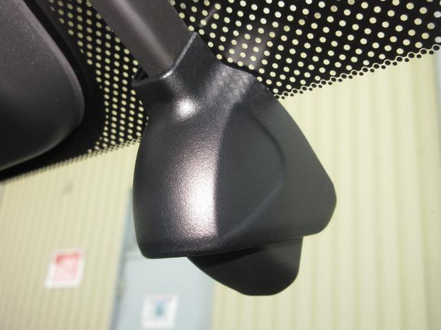 シビック ハッチバック ホンダセンシング純正メモリーナビBluetoothドラレコETCRカメラワンオーナー 追突軽減ブレーキ 盗難防止装置 本革シート 1オーナー Bモニター 整備記録簿 横滑防止 シートヒーター付き(4枚目)