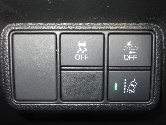 シビック ハッチバック ホンダセンシング純正メモリーナビBluetoothドラレコETCRカメラワンオーナー 追突軽減ブレーキ 盗難防止装置 本革シート 1オーナー Bモニター 整備記録簿 横滑防止 シートヒーター付き(11枚目)