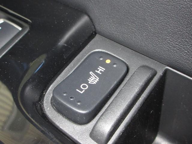 オデッセイハイブリッド e:HEVアブソルート・EXブラックエディション /新車保証継承付き/当社デモカーUP/禁煙車/11.4インチナビ/Rカメラ/音楽録音再生/フルセグ/全方位カメラ/ホンダセンシング/ETC/両側電動スライドドア/ドラレコ/シートヒーター/電動シート/(16枚目)