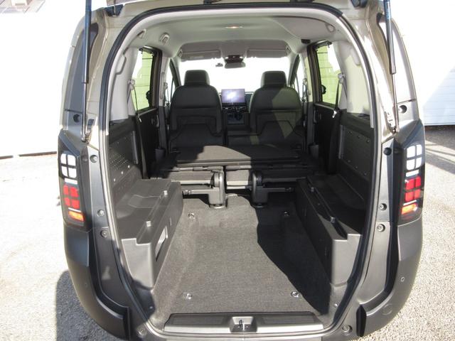 フリード クロスター 元当社試乗車 禁煙車 純正11.4インチナビ フルセグ Bluetooth ミュージックサーバー USB ドラレコ 両側電動スライドドア シートヒーター ETC LEDヘッドライト 15インチアルミ(22枚目)