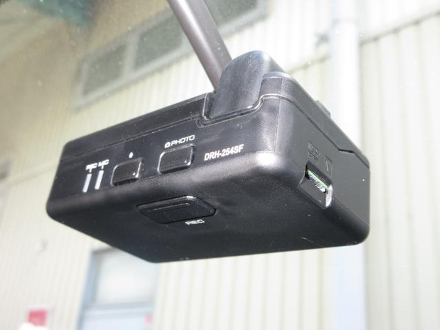 ステップワゴン eHEVスパーダプレミアムラインブラックエディション 禁煙車ホンダセンシング純正11.4インチコネクトナビBluetoothドラレコETCRカメラワンオーナー マルチビューカメラ オットマン パワーテールゲート(4枚目)