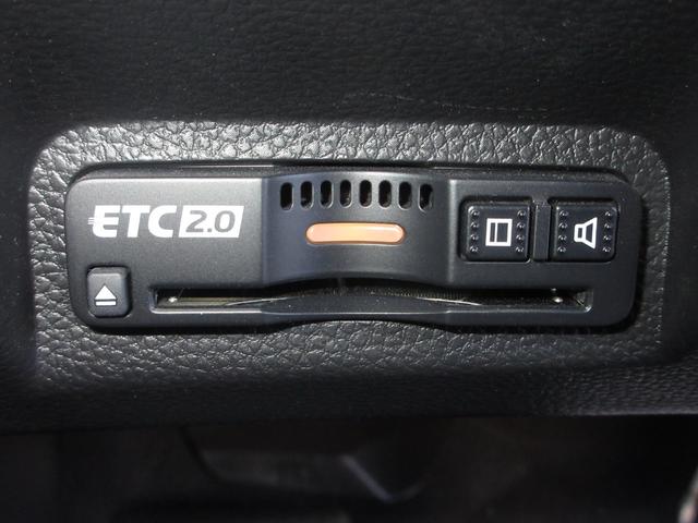 ヴェゼル ｅ：ＨＥＶＺ　禁煙車ホンダセンシングホンダコネクトディスプレイＢｌｕｅｔｏｏｔｈドラレコＥＴＣＲカメラワンオーナー　衝突回避支援ブレーキ機能　１オナ　スマキ　フルオートエアコン　Ｄレコ　エアバッグ　両席エアバック（11枚目）