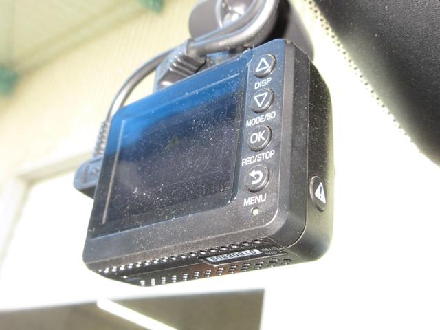 フィット ホーム ホンダセンシングケンウッド9インチメモリーナビBluetoothドラレコRカメラETCワンオーナー 衝突軽減ブレーキ リアカメ LEDライト オートライト クリアランスソナー フルセグTV エアバッグ(4枚目)