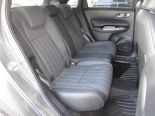 フィット ホーム ホンダセンシングケンウッド9インチメモリーナビBluetoothドラレコRカメラETCワンオーナー 衝突軽減ブレーキ リアカメ LEDライト オートライト クリアランスソナー フルセグTV エアバッグ(15枚目)