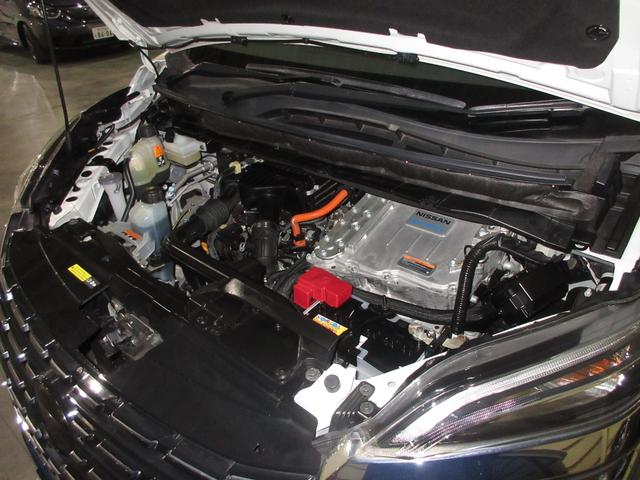 セレナ ｅ－パワーハイウェイスターＶ　禁煙車　ワンオーナー　日産純正メモーリーナビ　アラウンドビューモニター　ＥＴＣ　衝突被害軽減ブレーキ　アダプティブクルーズコントロール　フルオートエアコン　両側電動スライドドア　ＬＥＤヘッドライト（6枚目）