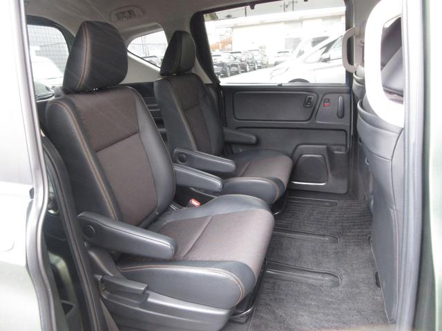 フリードハイブリッド ハイブリッド・クロスターホンダセンシング　純正９インチメモリーナビＢｌｕｅｔｏｏｔｈドラレコＥＴＣＲカメラワンオーナー　両側Ｐスライドドア　ＵＳＢ　オートクルーズコントロール　禁煙　記録簿　ワンオ－ナ－　ＤＶＤ再生可能　ＬＥＤライト　ＡＢＳ（15枚目）