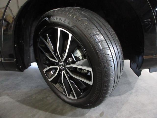 ヴェゼル ｅ：ＨＥＶＺ　禁煙車　ワンオーナー　ホンダコネクトディスプレイ　Ｂｌｕｅｔｏｏｔｈ　ドラレコ　リアカメラ　ＥＴＣ２．０　ワイヤレス充電器　ブラインドスポットインフォメーション　後退出庫サポート　電動テールゲート（30枚目）