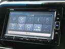 ナビゲーションはギャザズメモリーナビ（ＶＸＭ－１８４ＶＦｉ）を装着しております。ＡＭ、ＦＭ、ＣＤ、ＤＶＤ再生、Ｂｌｕｅｔｏｏｔｈ、フルセグＴＶがご使用いただけます。初めて訪れた場所でも安心ですね！