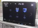 ナビゲーションはギャザズ１１．４インチコネクトナビ（ＬＸＭ－２３７ＶＦＬｉ）を装着しております。ＡＭ、ＦＭ、ＣＤ、ＤＶＤ再生、Ｂｌｕｅｔｏｏｔｈ、音楽録音再生、フルセグＴＶがご使用いただけます。