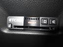 フィット ｅ：ＨＥＶホーム　当社元試乗車　ワンオーナー　禁煙車　純正９インチナビ　フルセグテレビ　Ｂｌｕｅｔｏｏｔｈ　ドラレコ　ＥＴＣ２．０　ＵＳＢ　ＬＥＤヘッドライト　オートライト　バックカメラ　サイド、カーテンエアバッグ（8枚目）