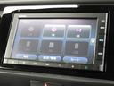 ナビゲーションはギャザズメモリーナビ(VXM-225Ci)が装着されております。AM、FM、CD、Bluetoothがご使用いただけます。初めて訪れた場所でも道に迷わず安心ですね!