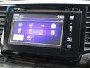 ナビゲーションはホンダ純正メモリーナビを装着しております。AM、FM、CD、DVD再生、Bluetooth、フルセグTVがご使用いただけます。初めて訪れた場所でも安心ですね!