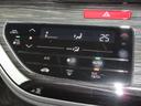 操作部に静電式タッチパネルを採用したフルオート・エアコンディショナー。Hondaインターナビ同様、スマートフォン感覚の直感操作を実現しています。