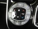運転席&助手席シートヒーターが付いてます。寒い冬でもスイッチONで座面をあたたかくして、ドライブをさらに快適にしてくれます。HIとLOの2段階に温度設定が可能です。