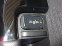運転席&助手席シートヒーターが付いてます。寒い冬でもスイッチONで座面をあたたかくして、ドライブをさらに快適にしてくれます。HIとLOの2段階に温度設定が可能です。