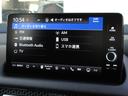 ナビゲーションはホンダコネクトディスプレイを装着しております。AM、FM、Bluetooth、フルセグTVがご使用いただけます。初めて訪れた場所でも道に迷わず安心ですね!