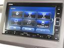 ナビゲーションはギャザズメモリーナビ(VXM-204VFi)を装着しております。AM、FM、CD、DVD再生、Bluetooth、音楽録音再生、フルセグTVがご使用いただけます。