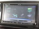 ナビゲーションはパナソニックメモリーナビ（ＣＮ－ＲＡ０４Ｄ）を装着しております。ＡＭ、ＦＭ、ＣＤ、ＤＶＤ再生、Ｂｌｕｅｔｏｏｔｈ、音楽録音再生、フルセグＴＶがご使用いただけます。