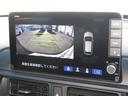 バックをするとき自動でリアの様子が映る『リアカメラ』付き! ナビ画面で確認しながらバックができますから安心ですね。でも、目視も大切ですよ!安全第一でお願いします!