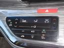 操作部に静電式タッチパネルを採用したフルオート・エアコンディショナー。Hondaインターナビ同様、スマートフォン感覚の直感操作を実現しています。