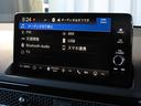 ナビゲーションはホンダコネクトディスプレイを装着しております。AM、FM、Bluetooth、フルセグTVがご使用いただけます。初めて訪れた場所でも道に迷わず安心ですね!