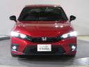 シビック ｅ：ＨＥＶ　ホンダセンシングホンダコネクトディスプレイＢｌｕｅｔｏｏｔｈＥＴＣＲカメラワンオーナー　盗難防止システム　クリアランスソナー　オートクルーズコントロール　地デジフルセグ　後カメラ　１オーナー車　記録簿（6枚目）